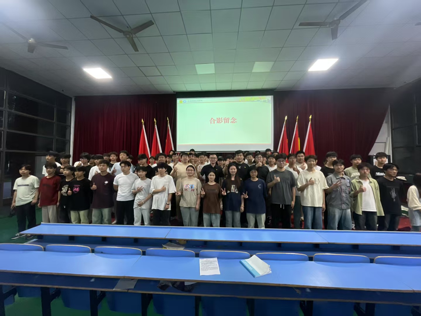 航空工程系召開團(tuán)總支換屆大會暨表彰大會