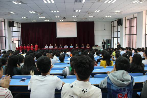 學(xué)院與中車(chē)株機(jī)技師協(xié)會(huì)校企合作簽約儀式圓滿(mǎn)成功