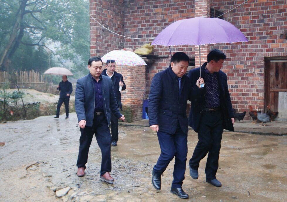 走訪慰問貧困戶 結(jié)對(duì)幫扶暖人心
